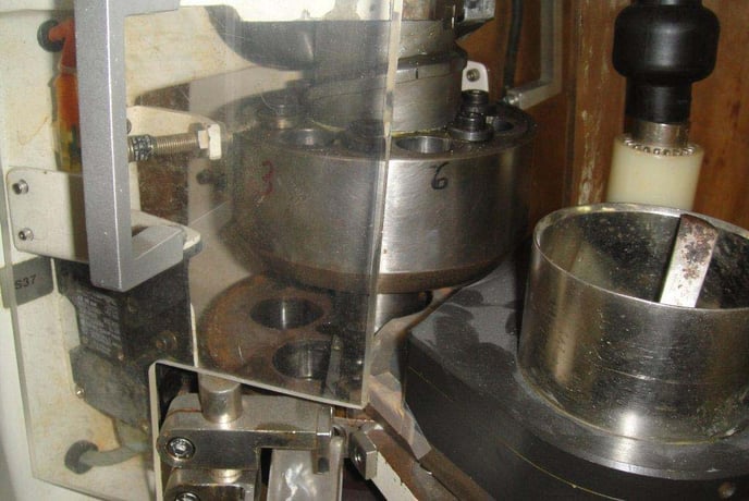 Korsch #PH106/DMS, Rotary Tablet Press, 6-Station, 40 kN Compression, 32400 tablets/hr., 15 mm max Tablet - Image 2