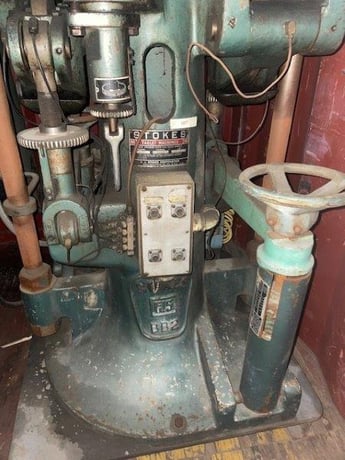 2.5 Ton, Stokes #BB2, Rotary Tablet Press, 27-Station, 725-1400 tablets/min., 5/8" max Tablet diameter - Image 3