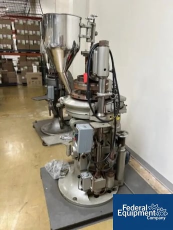 Key International #DC-16, Rotary Tablet Press, 16 Station, keyed upper guides, feed frame & hopper - Image 3