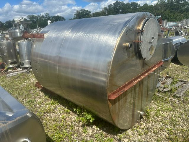 1050 gallon Perry Products, Stainless Steel Tank, Vertical, 65" diameter x 74" Straight Side, Flat Top, Cone - Image 1