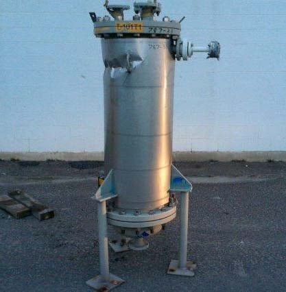 20 gallon Stainless Steel Vertical Tank, 13" diameter x 4' 3" Straight Side, Bolted Flat Top, Dish Bottom - Image 1
