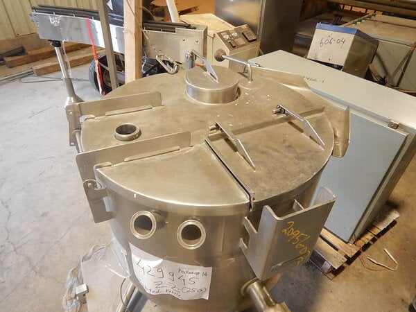 25 gallon Groen #DN-25P25, Stainless Steel Tilt Jacketed Tank, Vertical, 25" diameter x 18" Straight Side - Image 2
