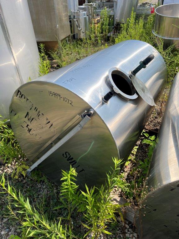 260 gallon Stainless Steel Tank, Vertical, 36" diameter x 60" Straight Side, Flat Top and Bottom - Image 1