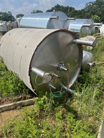 420 gallon Stainless Steel Tank, Vertical, 48" diameter x 64" Straight Side, Dished Top, Flat Bottom - Image 3