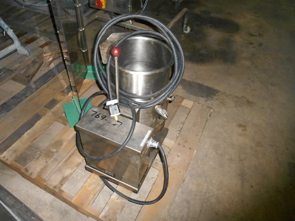 5 gallon Moffat Food Service Equipment #EC5, Stainless Steel Jacketed Kettle, 55 psi @ 350°F Jacket - Image 1