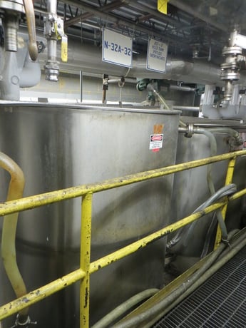500 gallon Stainless Steel Tank, 57" diameter x 4'10" Straight Side, (10) Turns of 2" Coil - Image 3