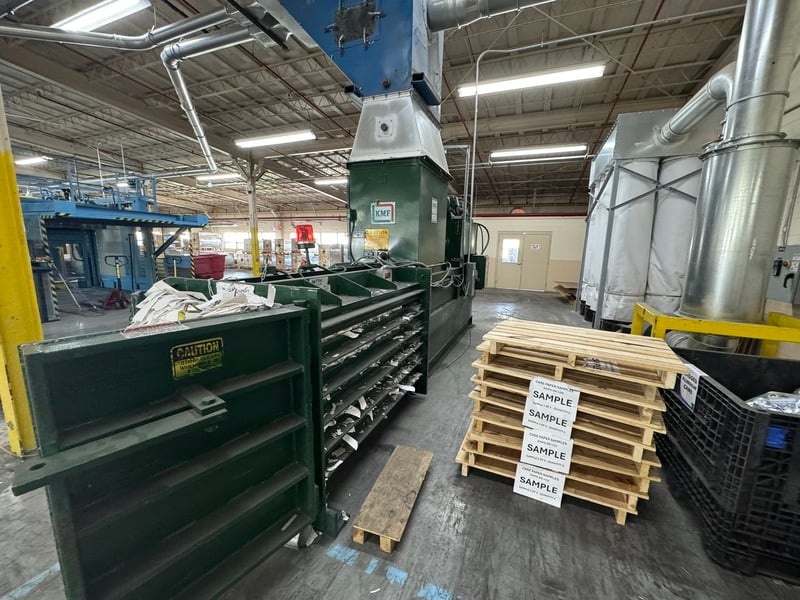 KMF, horizontal closed door baler - Image 6