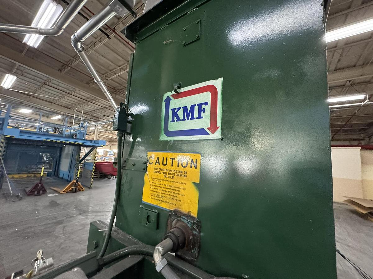 KMF, horizontal closed door baler - Image 8