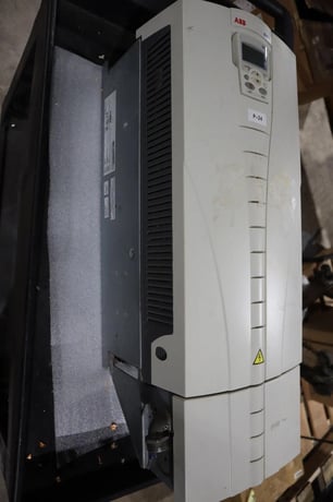 Abb ach550-uh-125a-4 ac drive 550 series 3 phase 380-480 v ac stock s686 - Image 6
