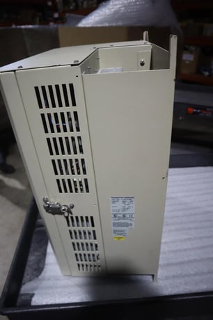 TOSHIBA VT130G3U4400 TOSVERT-130G3 TRANSISTOR INVERTER AC DRIVE 40HP STOCK 3407A - Image 2