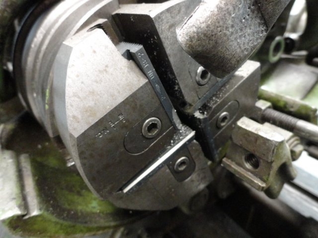 1/4" - 3/4" Landis 4 head bar & pipe threader, 7-3/4" thread length, misc.holders & chasers, Tag #15527 - Image 4