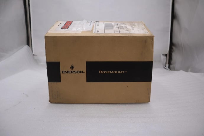 Rosemount 6888XI-1OXY-02-00-00-00-00-00 Conductivity Analyzer NEW UNIT #5912 - Image 2