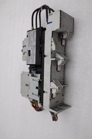 Allen-Bradley bradley 140m-d8e-c25 circuit breaker with 100-c23*10 contactor stock 718-a - Image 6