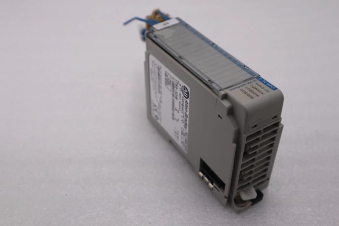 Allen-bradley 1769-iq16 series a input module 2014 stock #l-313c - Image 3