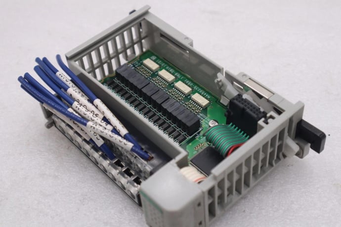 Allen-Bradley 1769-OB16 SER B F/W REV 3.1 Compact I/O Module #B-1340 - Image 4