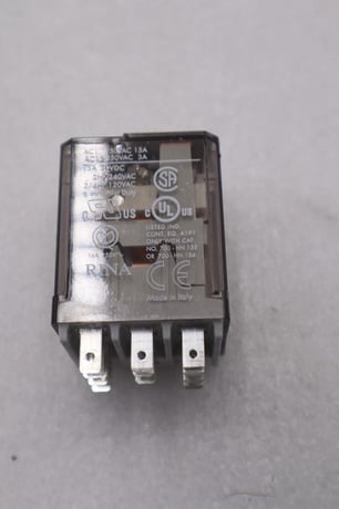 Allen-Bradley ALLEN BRADLEY 700-HB33A1-4 Series E Relay 120 VAC NEW OPEN BOX STOCK K-3247 - Image 3