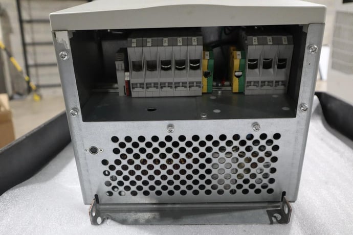 Allen-Bradley Bradley 20BD125A0ANNAND0 100 HP Ser B Powerflex 700 Drive VFD Stock 3367-A - Image 3
