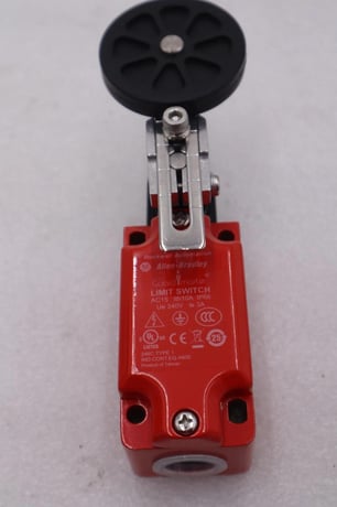 Allen-bradley 440p-mrrb22e limit switch ser a stock #k-2268 - Image 1
