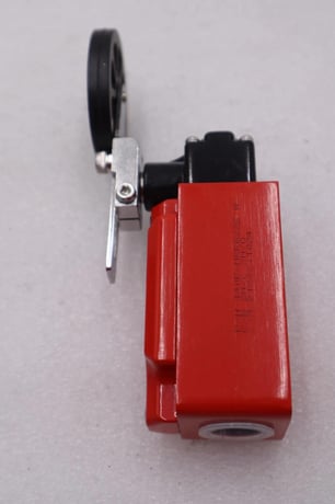Allen-bradley 440p-mrrb22e limit switch ser a stock #k-2268 - Image 3