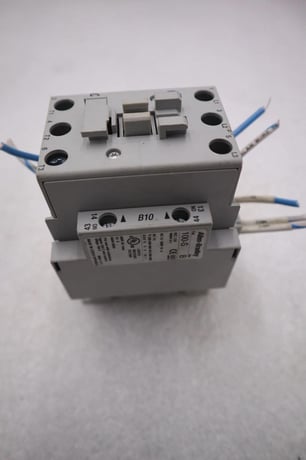 Allen-bradley 100-c37d00/c contactor stock #k-2641 - Image 3