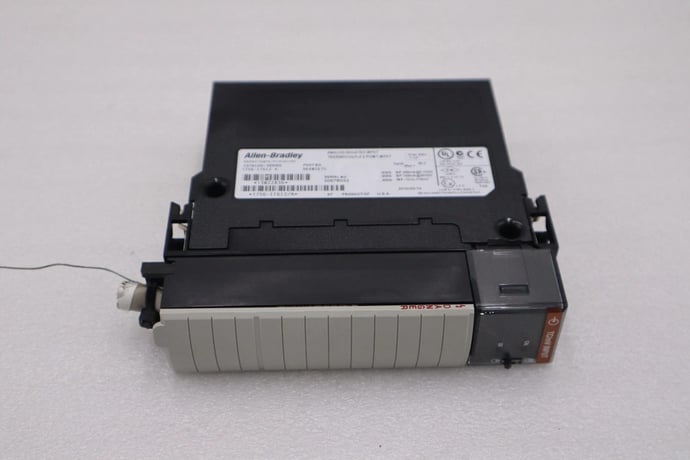 Allen-Bradley Bradley 1756-IT6I2 Ser A ControlLogix 6-Channel Analog Input Module #H116A - Image 1