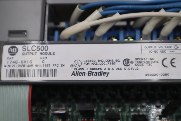 Allen-Bradley Bradley 1746-OV16 /C SLC 500 16-Point Digital Output Module STOCK K-676-C - Image 2