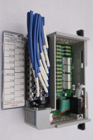 1769-iq16 Allen-Bradley bradley input module series a stock k-39-a - Image 3