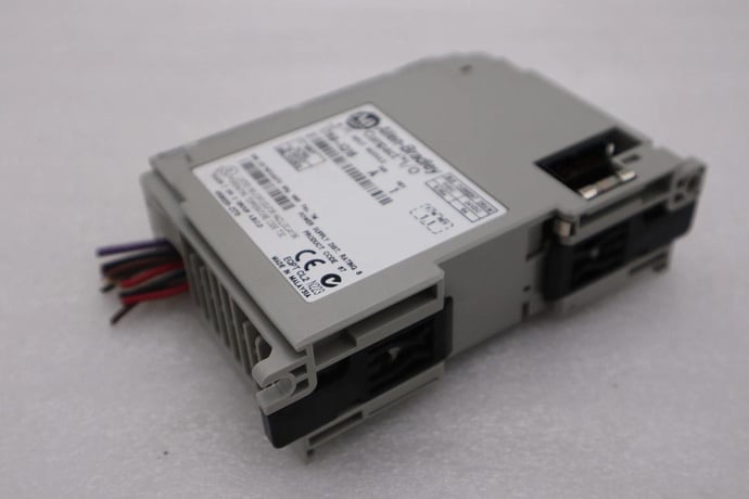 Allen-Bradley Bradley 1769-IQ16 Compact I/O 16 PT Input Module Ser A STOCK K-596-A - Image 3