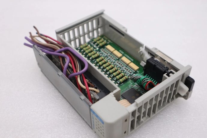 Allen-Bradley Bradley 1769-IQ16 Compact I/O 16 PT Input Module Ser A STOCK K-596-A - Image 4