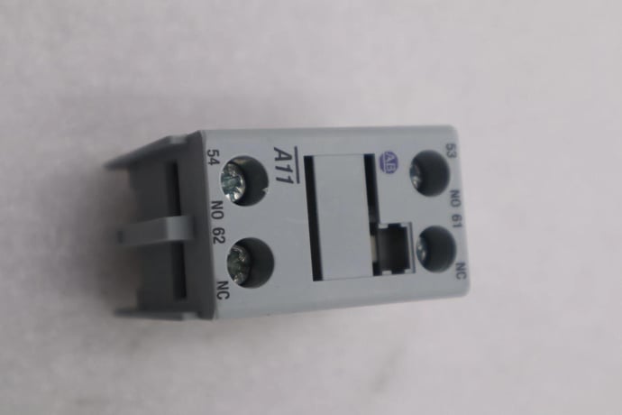 Allen-Bradley 100FA11 Auxiliary Contact NEW OPEN BOX K-3254 662072612736 - Image 3