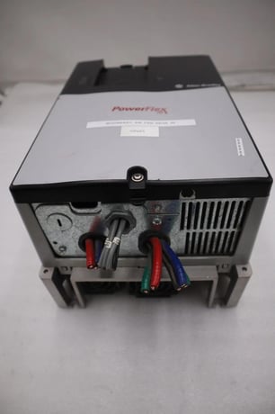 25 HP Allen-Bradley 20AE027A0AYNNNC0 Series A Drive 25HP 3Ph 0-600V STOCK 1803B - Image 1