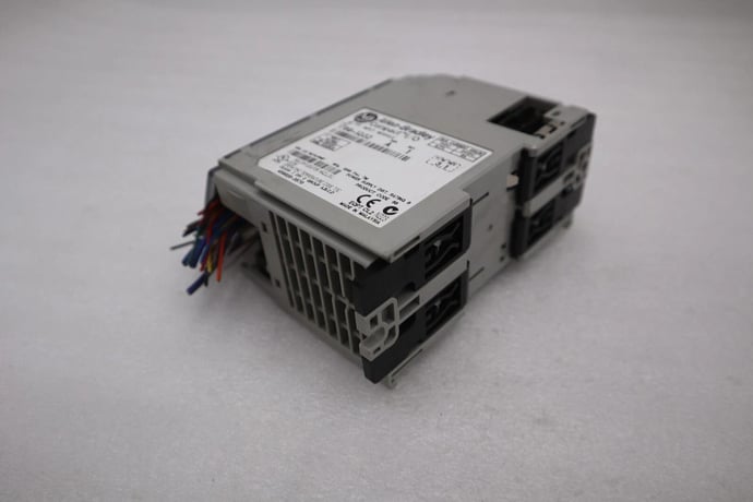 Allen-Bradley 1769-IQ32 SER A F/W 3.1 Compact I/O 32 PT Input Module STOCK K-12C - Image 4