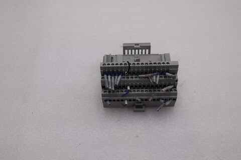 Allen-Bradley 1794-TB3 SER A Flex Terminal Base Module #761 - Image 2