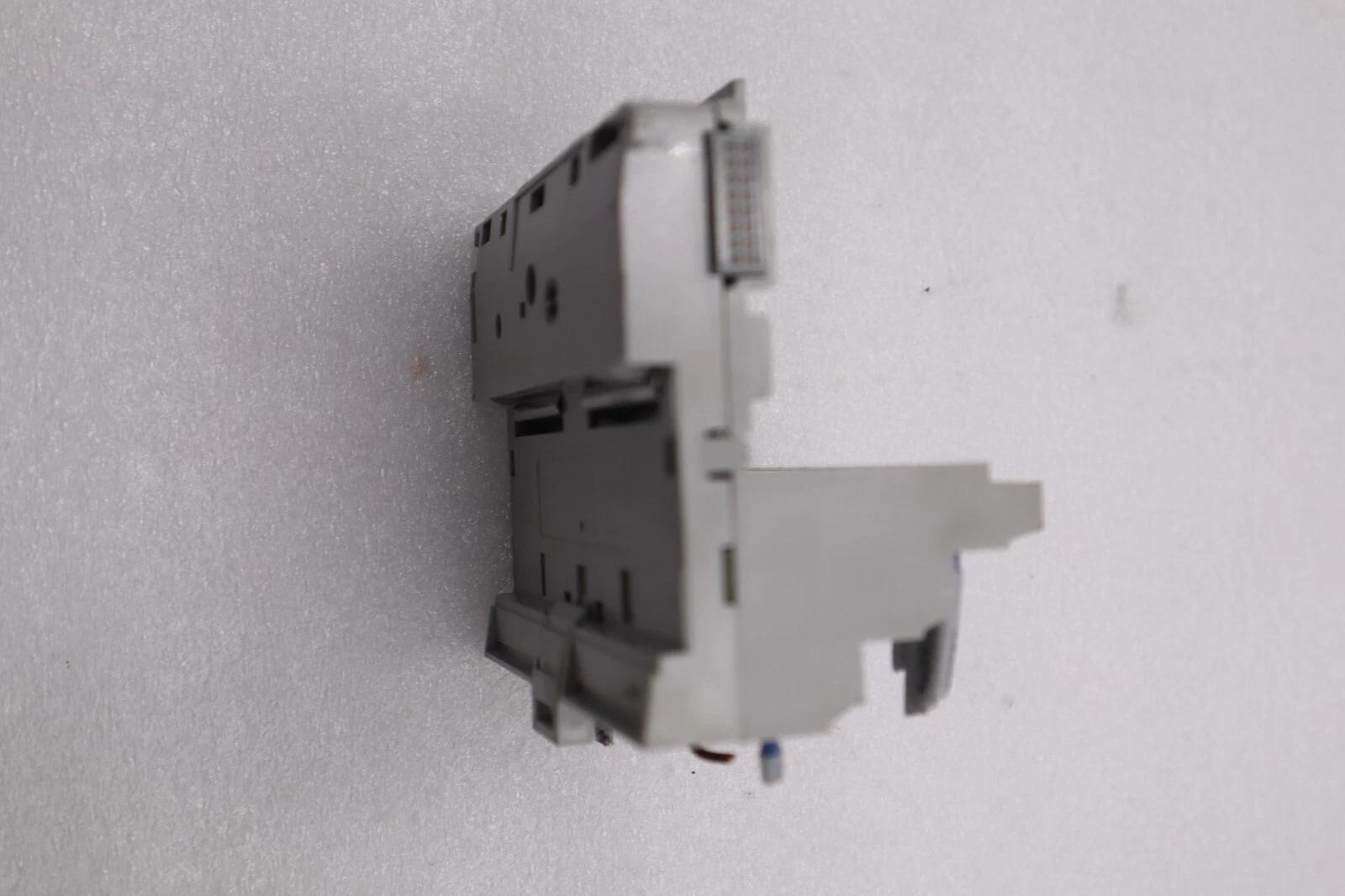Allen-Bradley 1794-TB3 SER A Flex Terminal Base Module #761 - Image 5
