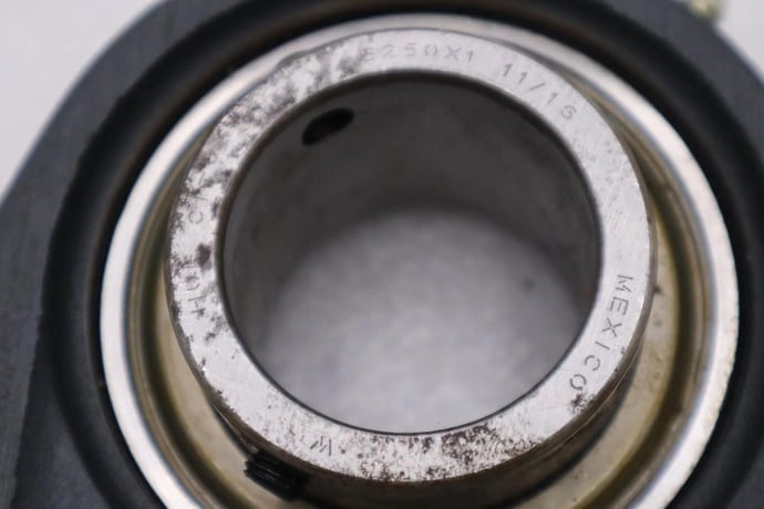 HUB CITY 250 X 1 11/16" Pillow Block 2 Bolt Mounted Bearing STOCK H1346 - Image 2
