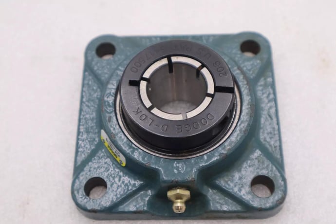 128779 dodge flanged bearing housing new stock l-358-a - Image 1