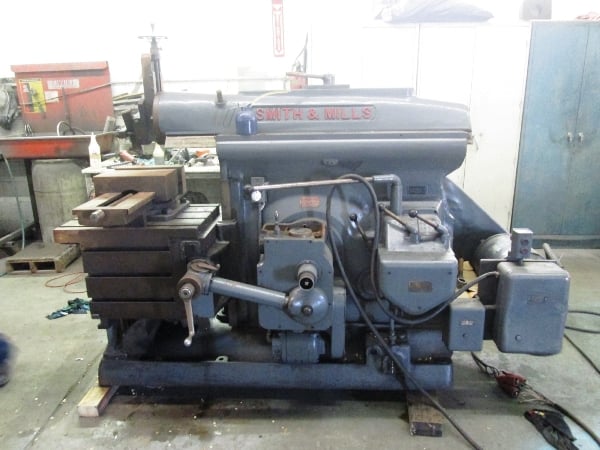 25" Smith & Mills, USA, 0-26" adj.stroke, 17x25 plain table, 8-103spm, 13x16 vise, low hours, #5517 - Image 1