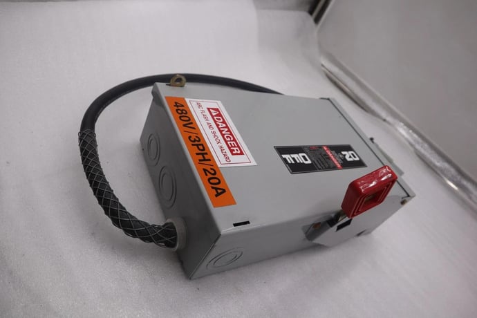 NEW General Electric THN3361R NON-FUSIBLE DISCONNECT SWITCH SINGLE CONFIGURATION STOCK 5107 - Image 5