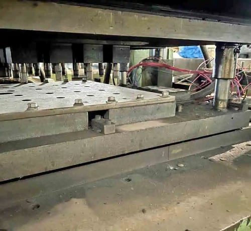 150 Ton, Tishken #CO-20-4-150, pre-punch & notch press, 2.5 stroke, air clutch - Image 3