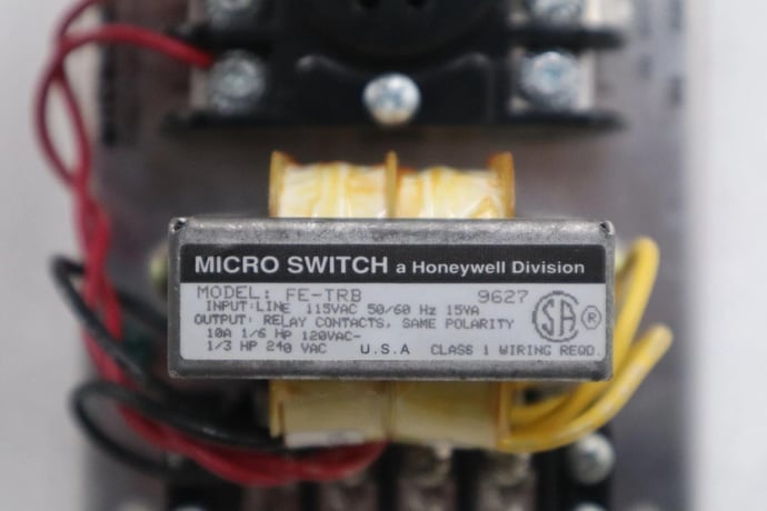 New honeywell micro switch fe-trb control base module stock 4542 - Image 2