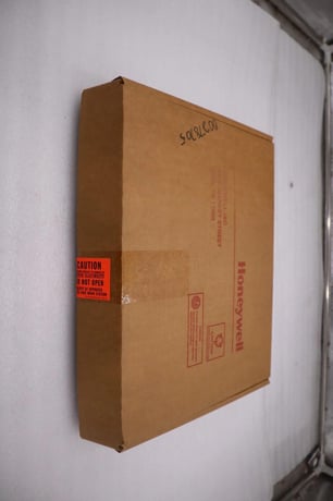 New in box honeywell 30732396-501 hiway logic pwb stock g607 - Image 5