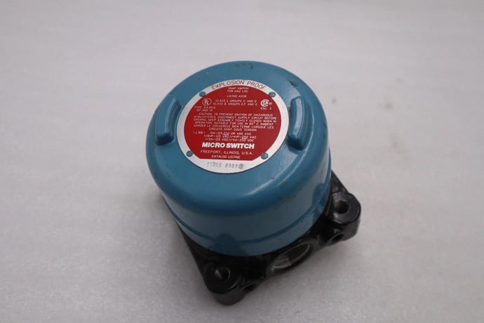 New Honeywell Micro Switch 11CX2 9333 Explosion Proof Precision Limit Switch - Image 1