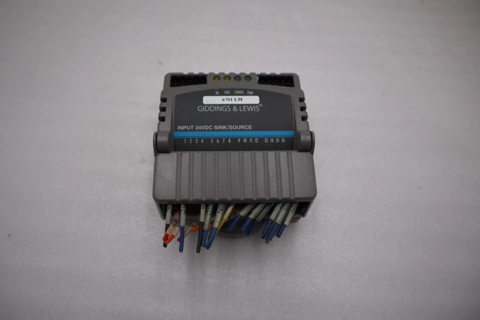 Giddings & Lewis M.1300.7372 R1 Input Module 24VDC SINK/SOURCE STOCK 5157A - Image 1