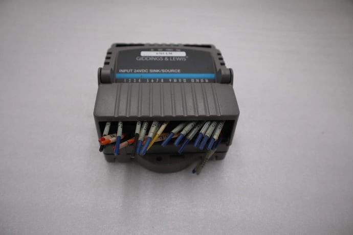 Giddings & Lewis M.1300.7372 R1 Input Module 24VDC SINK/SOURCE STOCK 5157A - Image 3