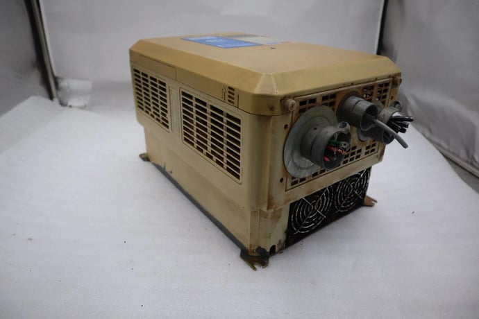 OMRON G5+ CIMR-G5U2011 200-230V 3 PHASE VARIABLE FREQUENCY AC DRIVE STOCK 3412-D - Image 4
