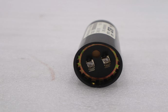 Bc 5x673a 110-125 vac 590-708 mfd stock #k-2308 - Image 2