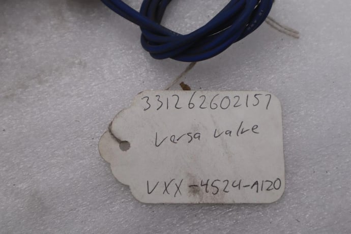 Versa 4 Way Valve VXX-4524-A120 4 Way / 3 Position STOCK 4718 - Image 5