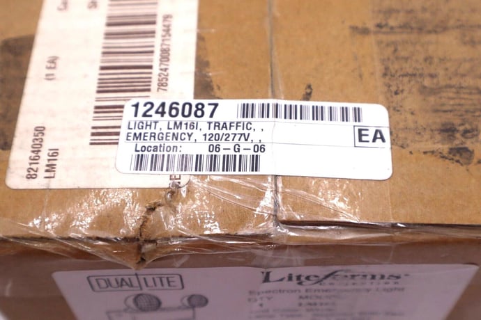 Hubbell lighting spectron emergemcy light non spillable battery stock #2493 - Image 3
