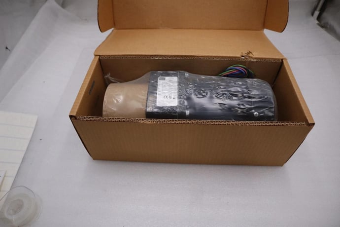 Bodine gear motor 42r5bfpp-e2 230V 3PH 1/4HP 10:1 170 RPM NEW UNIT STOCK H711 - Image 1