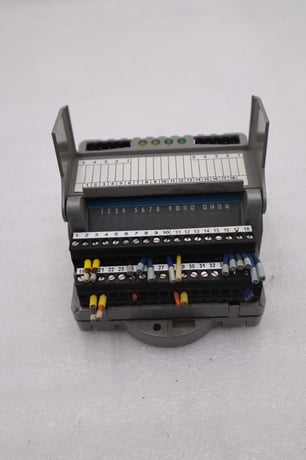 GIDDINGS & LEWIS M.1300.7372 R1 Input Module 24VDC SINK/SOURCE STOCK 641-D - Image 5